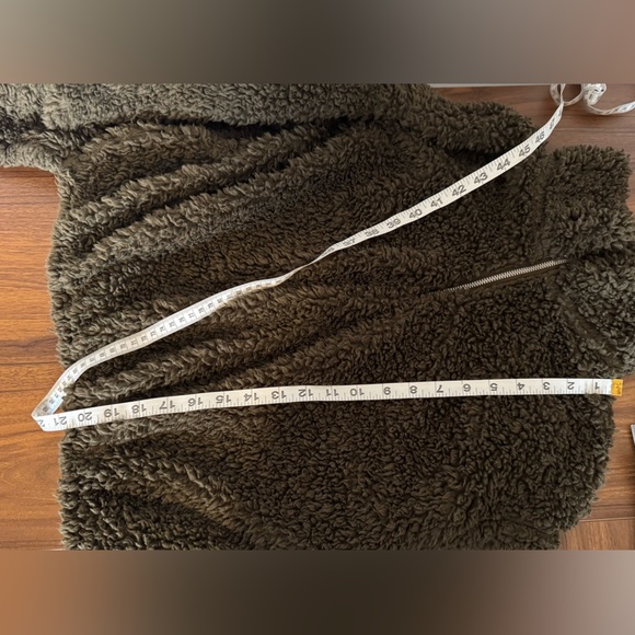 H&M Green Teddy Zip Pullover Jacket Women’s Medium Faux Shearling Fleece - Picture 9 of 9